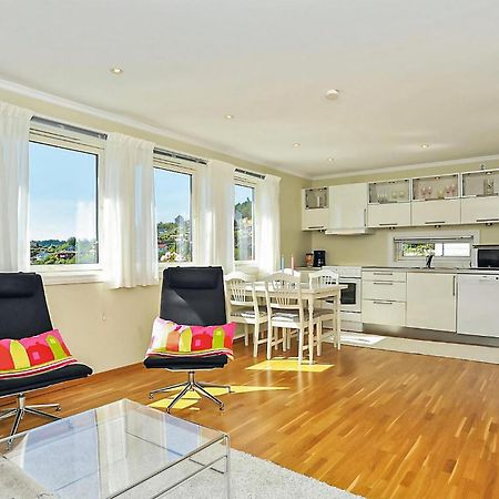 Cozy Apartment In Straumsgrend With Kitchen Bergen Exteriér fotografie