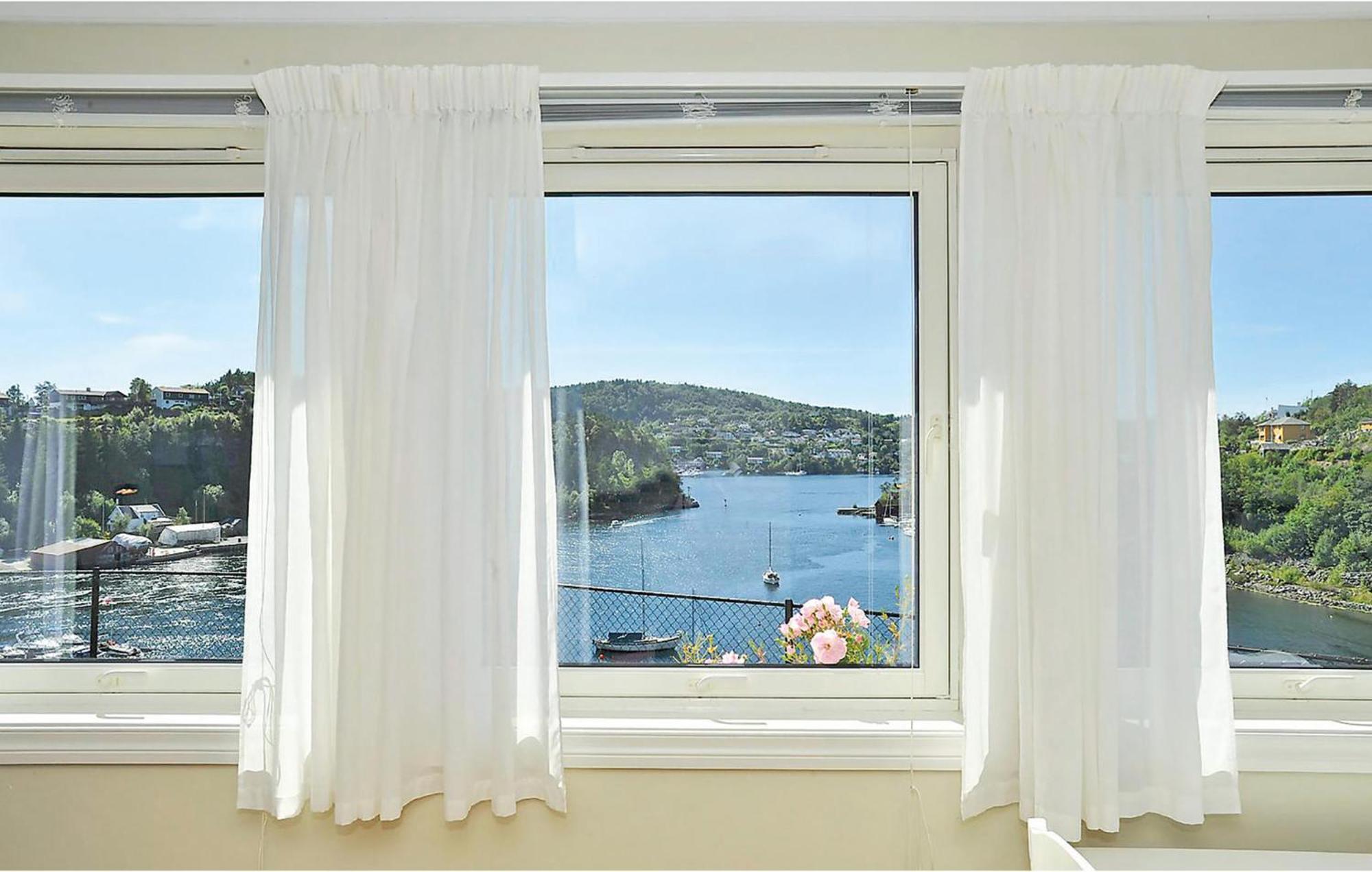 Cozy Apartment In Straumsgrend With Kitchen Bergen Exteriér fotografie