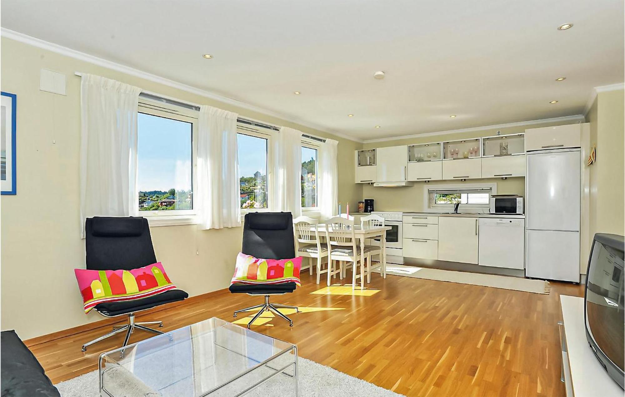 Cozy Apartment In Straumsgrend With Kitchen Bergen Exteriér fotografie