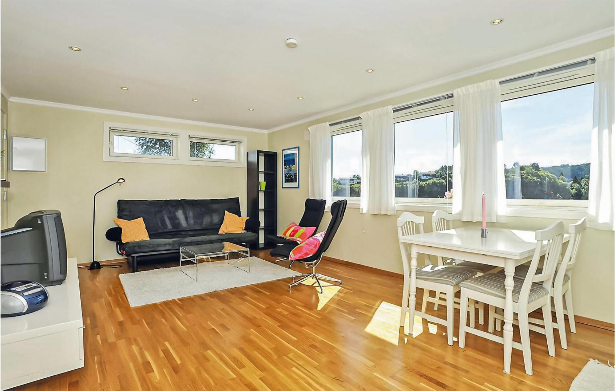 Cozy Apartment In Straumsgrend With Kitchen Bergen Exteriér fotografie