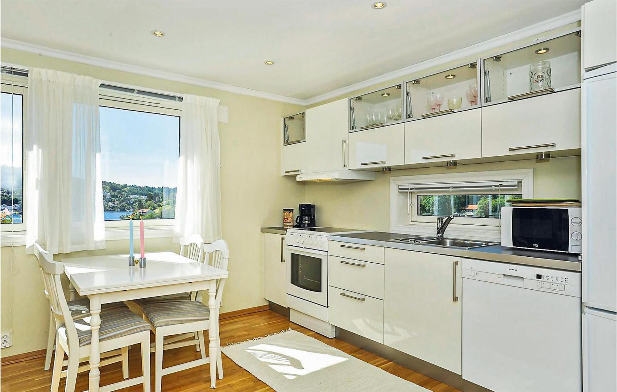 Cozy Apartment In Straumsgrend With Kitchen Bergen Exteriér fotografie