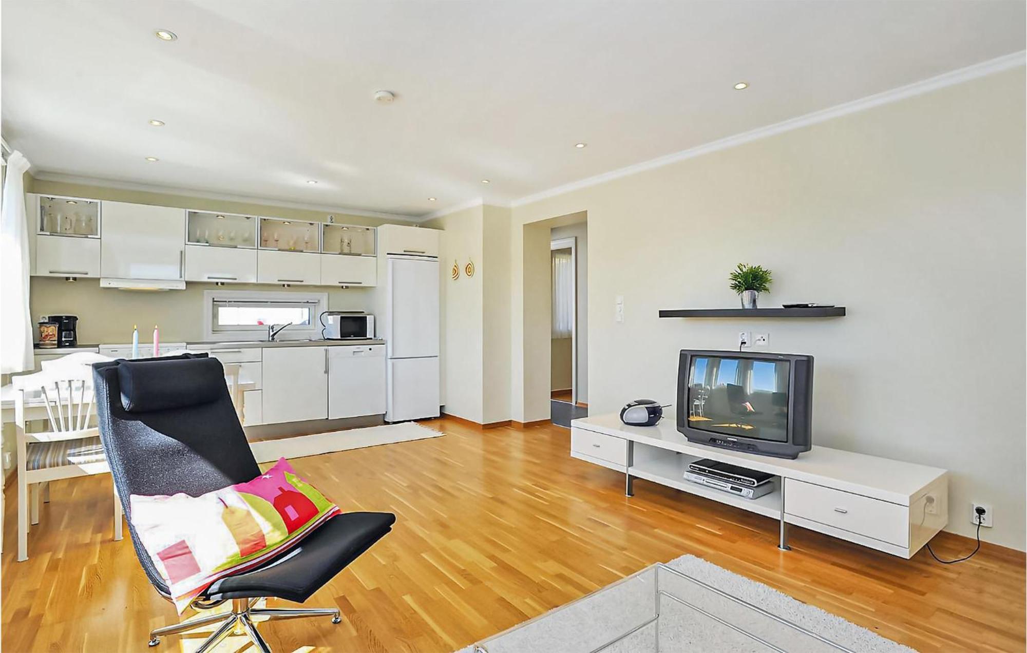Cozy Apartment In Straumsgrend With Kitchen Bergen Exteriér fotografie